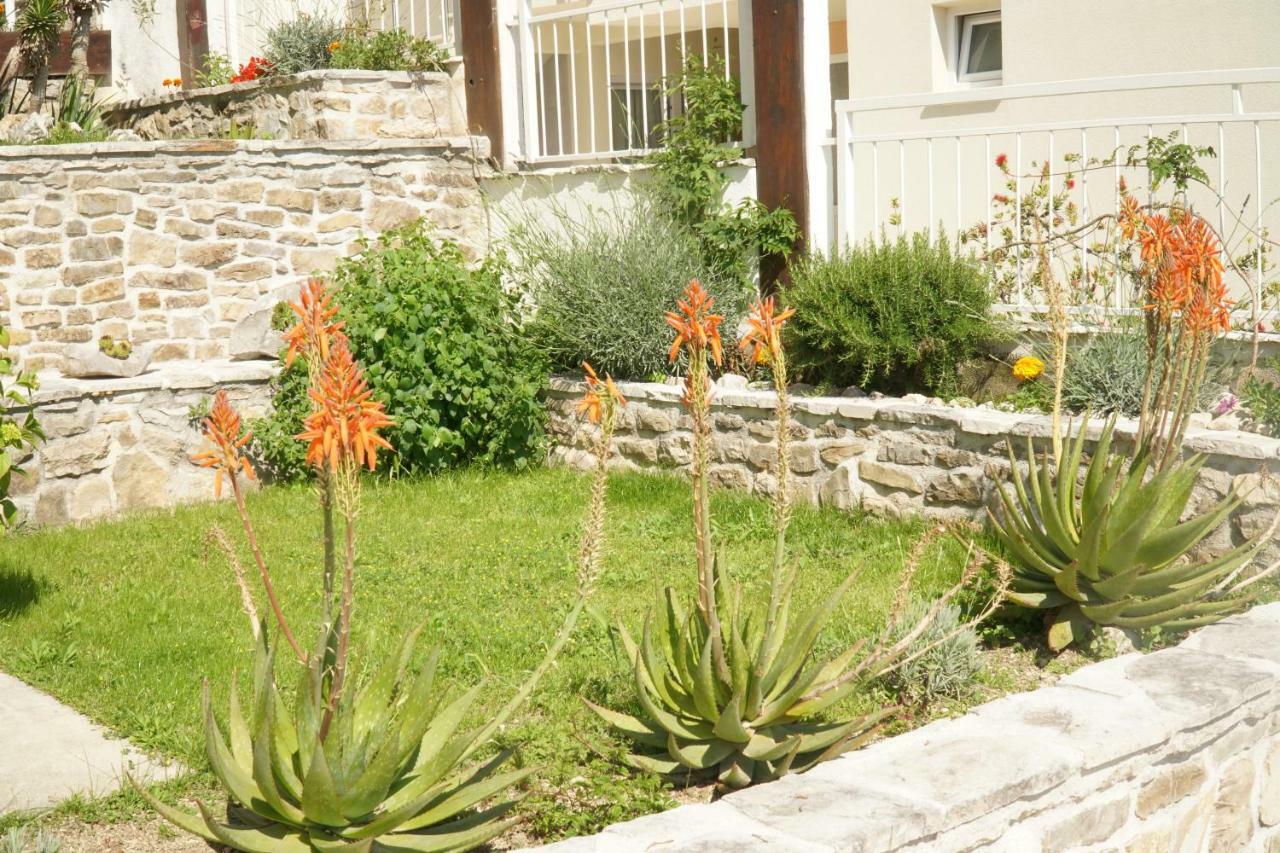Villa Mily Baška Voda Екстериор снимка
